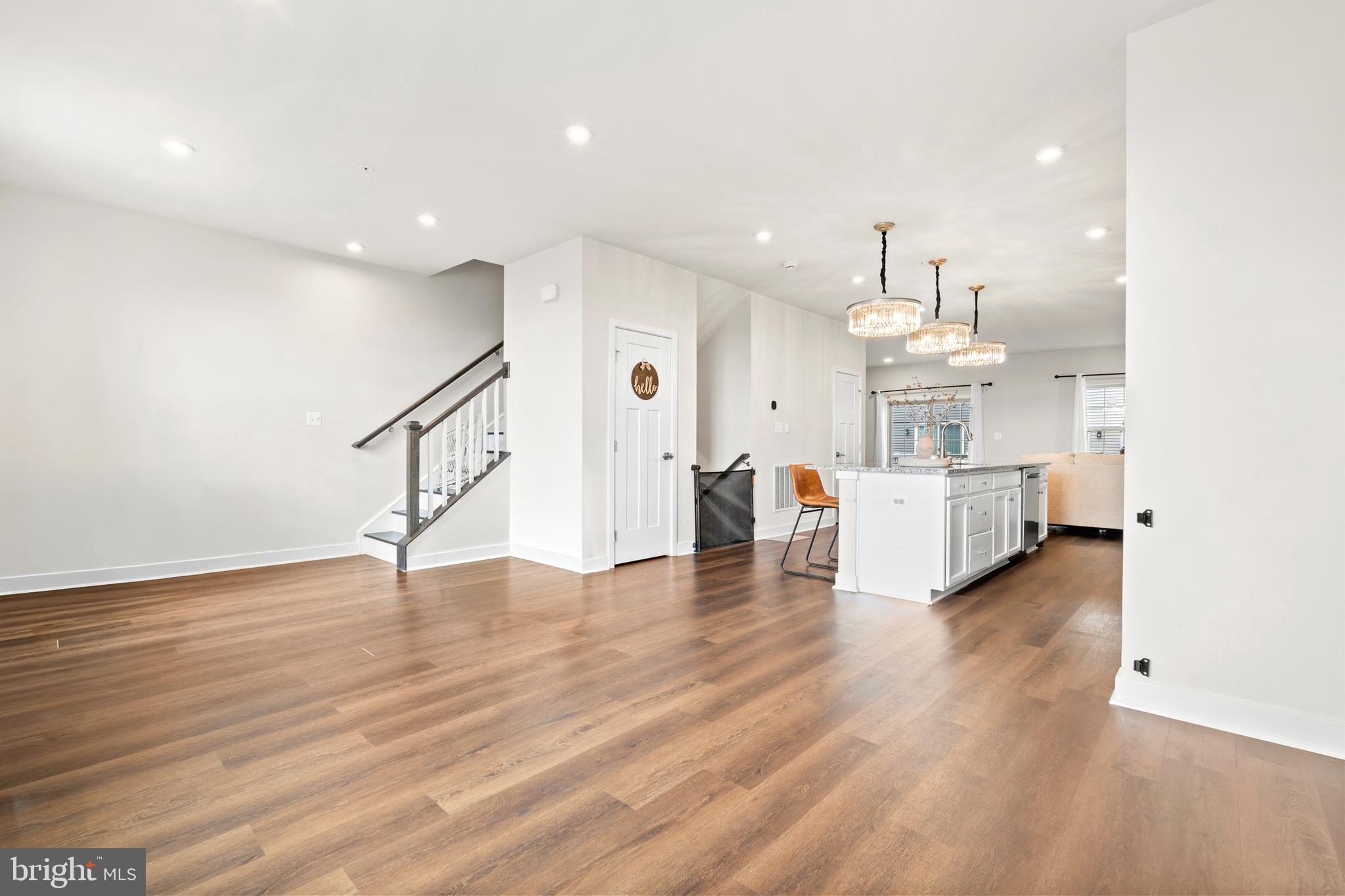 Real estate listing preview #16