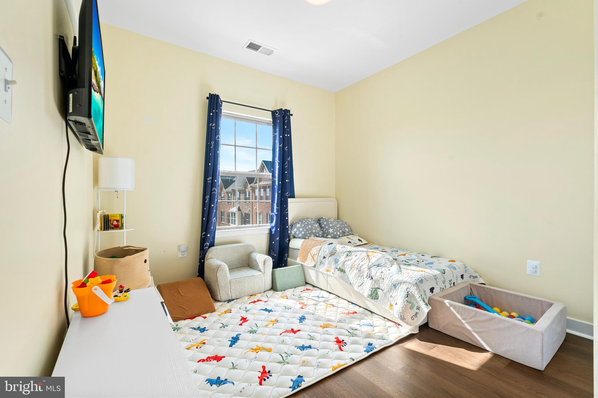 Real estate listing preview #24