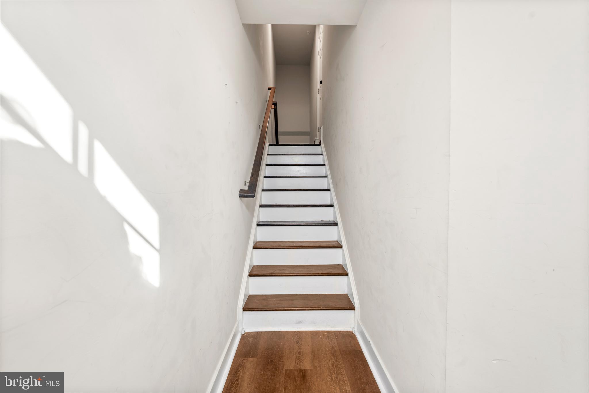 Real estate listing preview #4