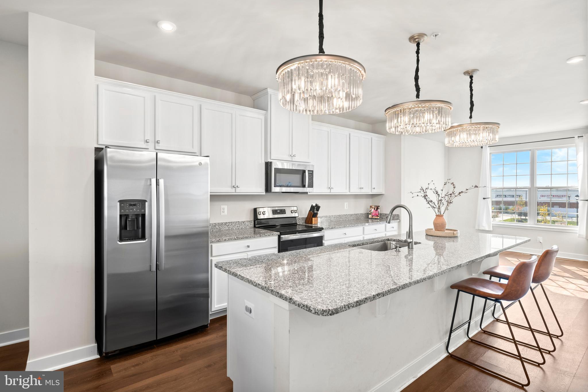 Real estate listing preview #6