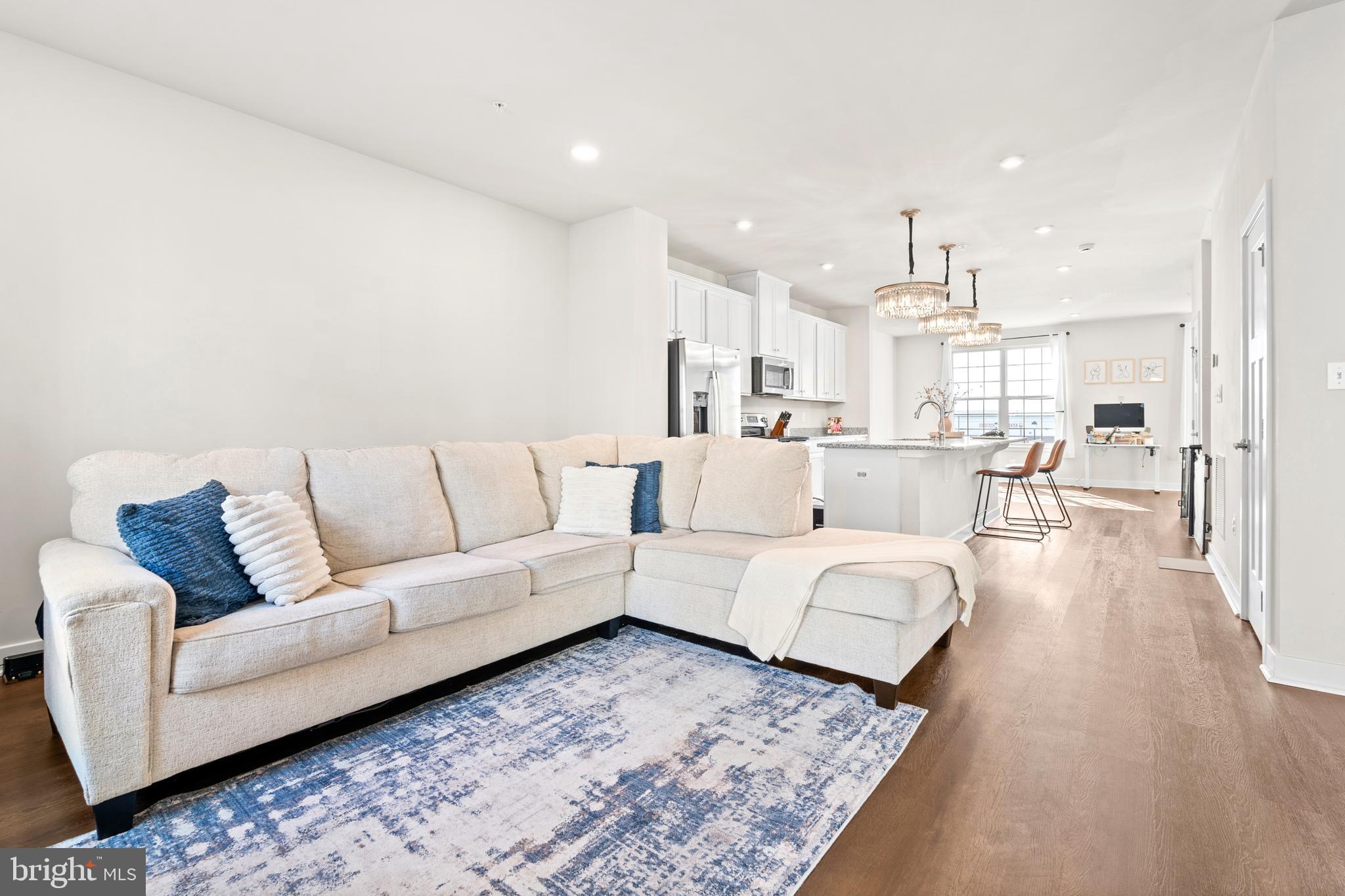 Real estate listing preview #9