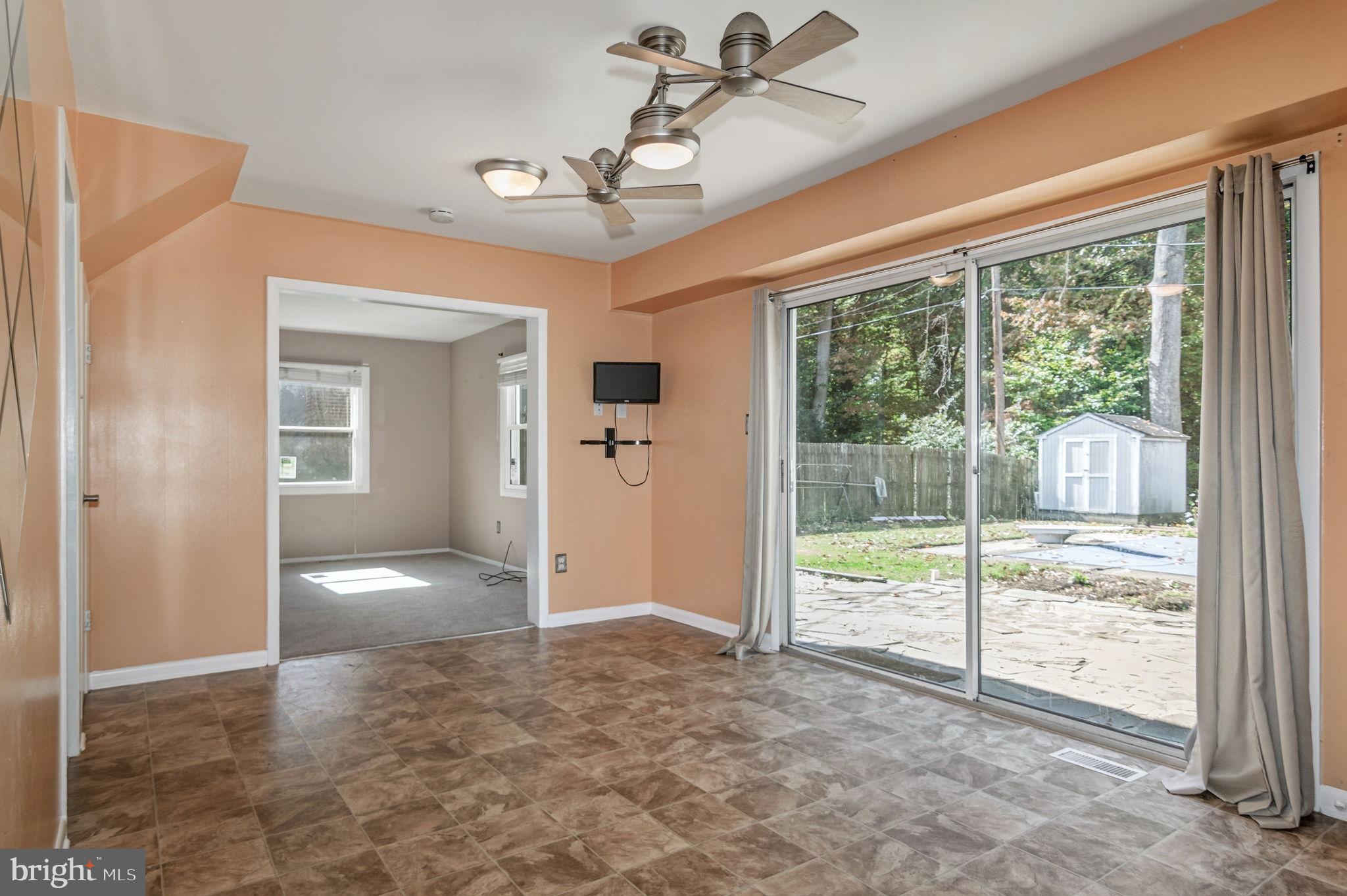 Real estate listing preview #12