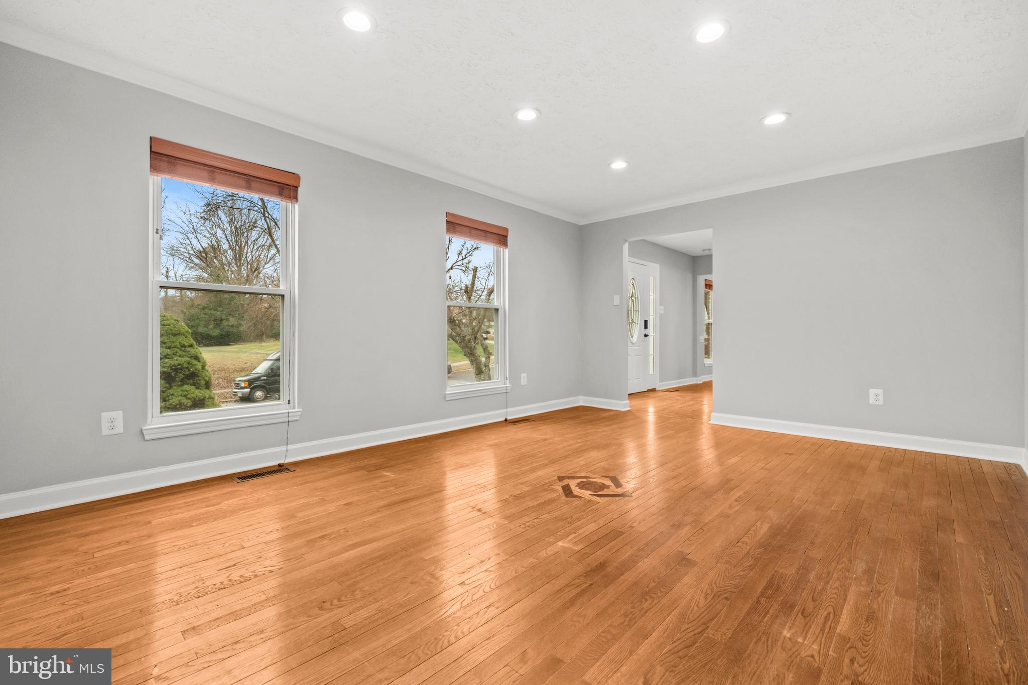 Real estate listing preview #13