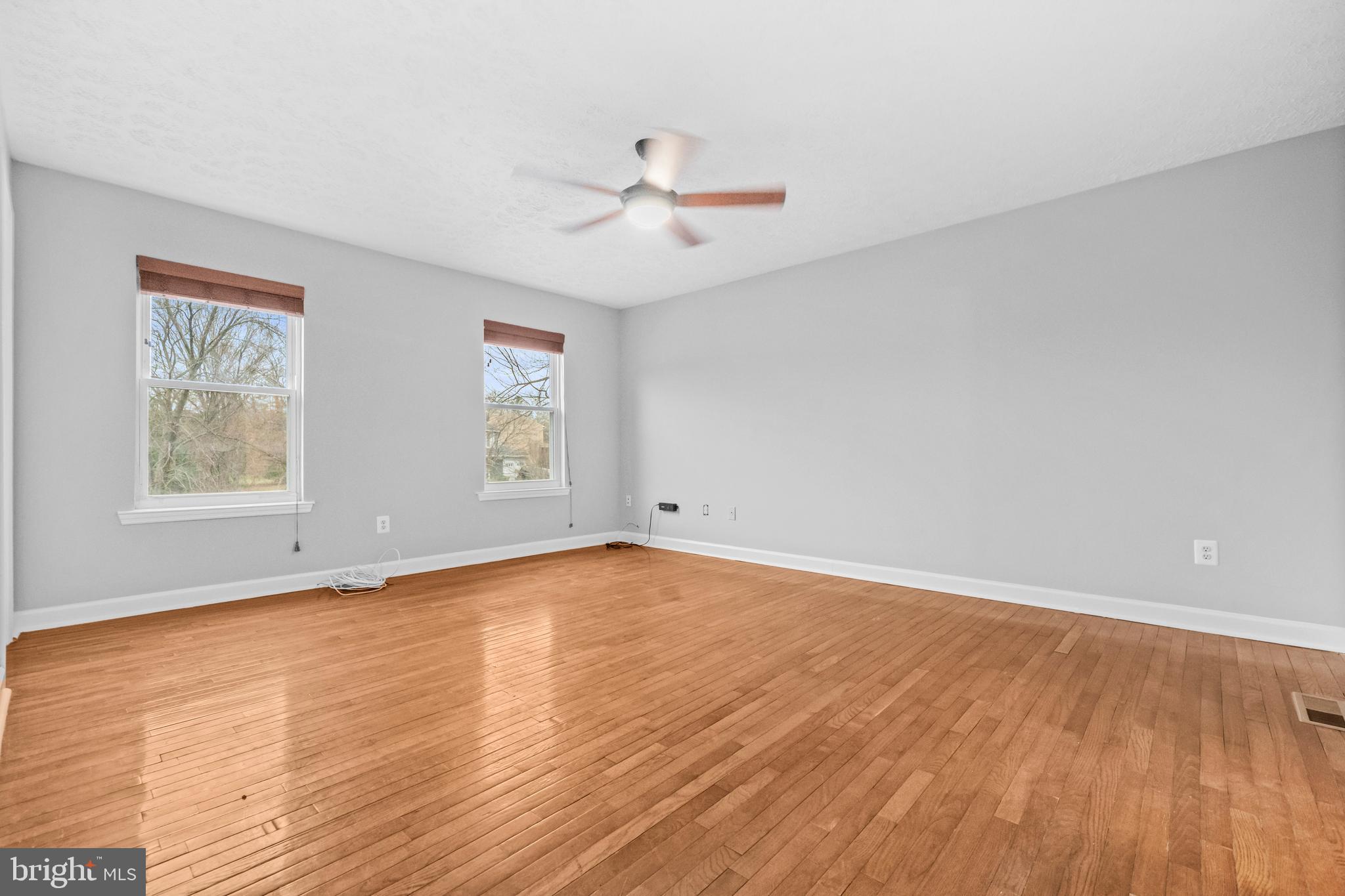 Real estate listing preview #17