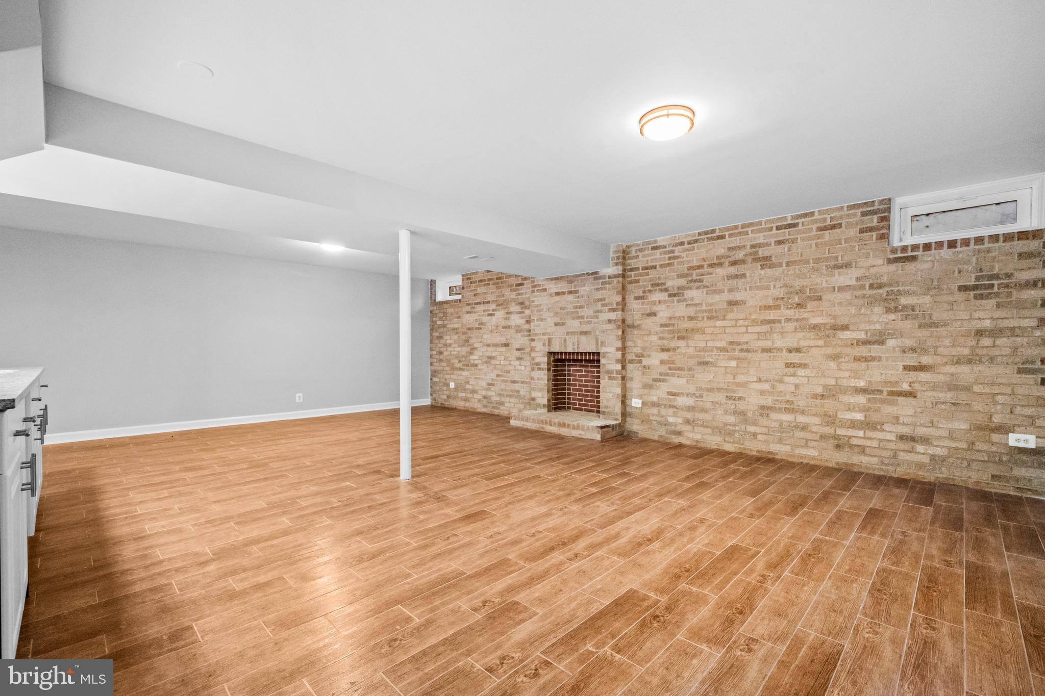 Real estate listing preview #32
