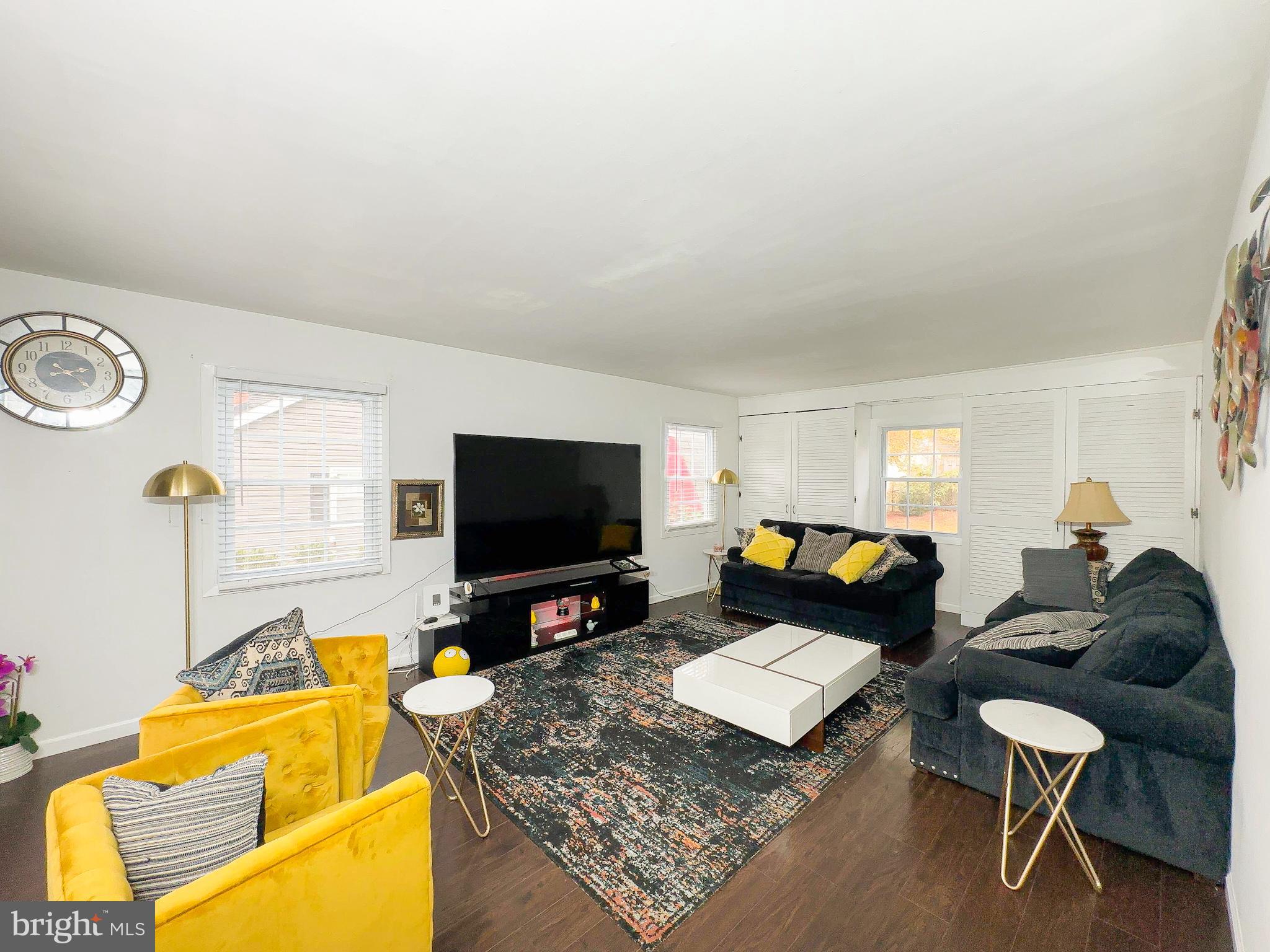 Real estate listing preview #13