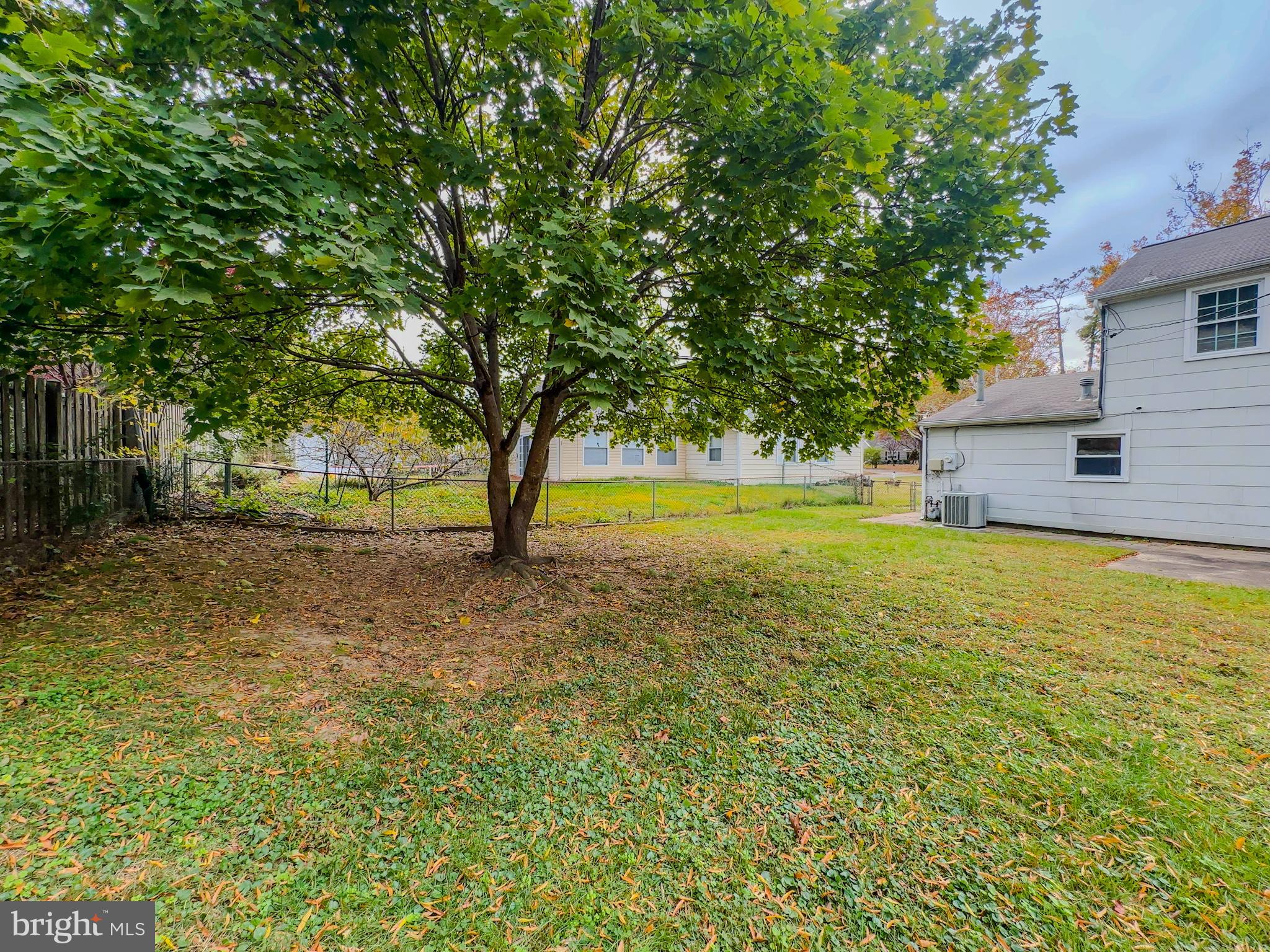 Real estate listing preview #6