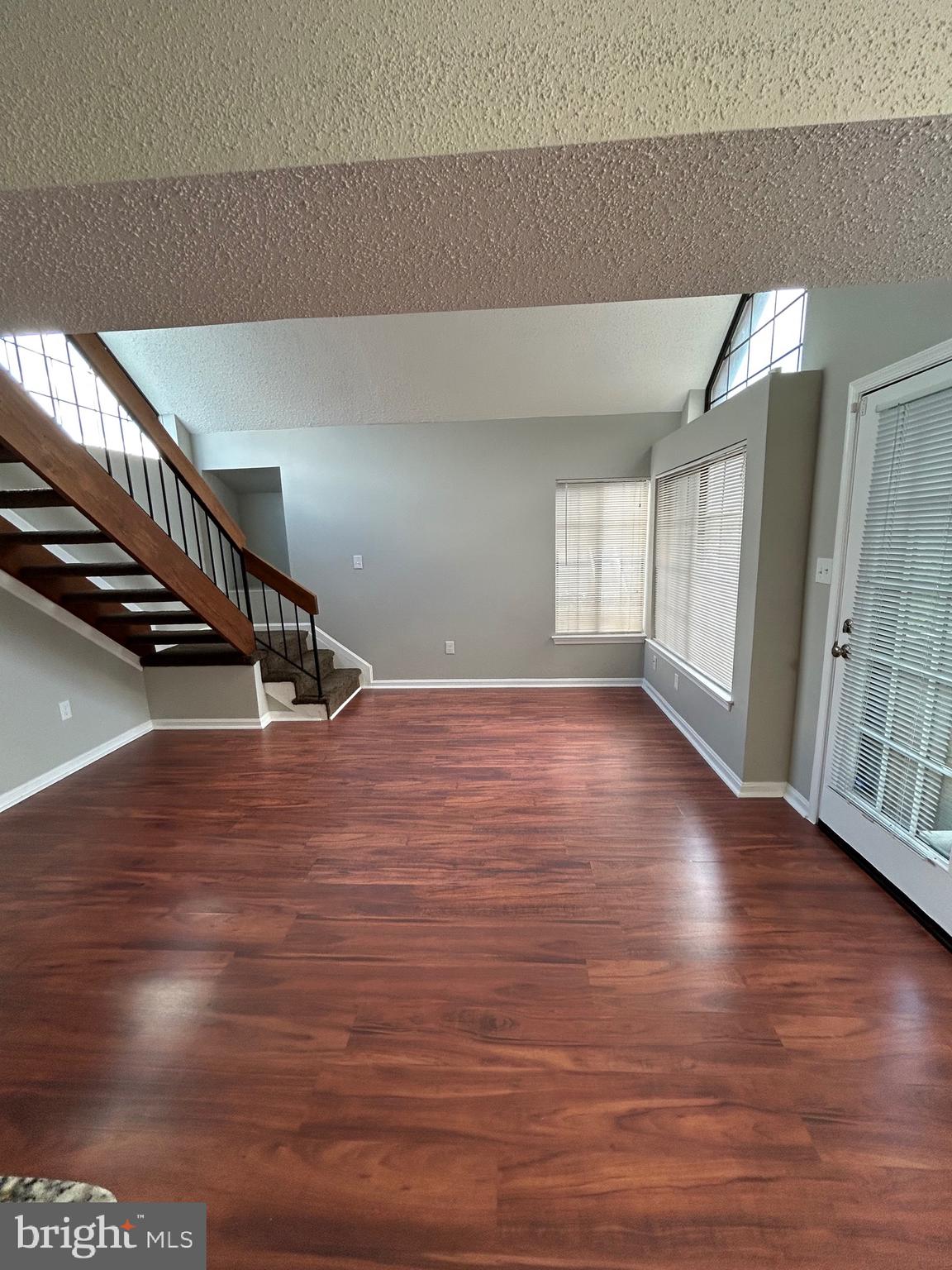 Real estate listing preview #18