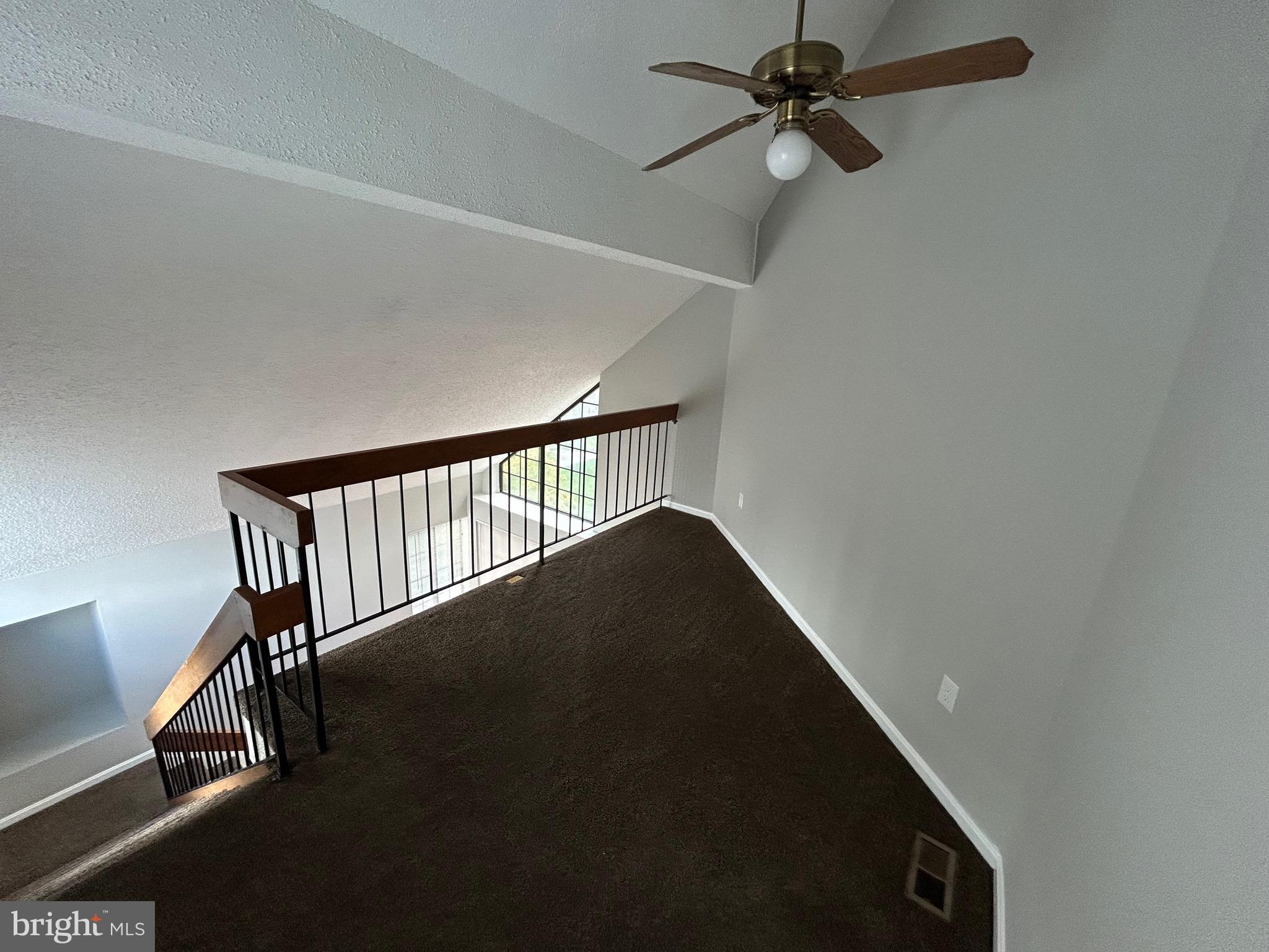 Real estate listing preview #16