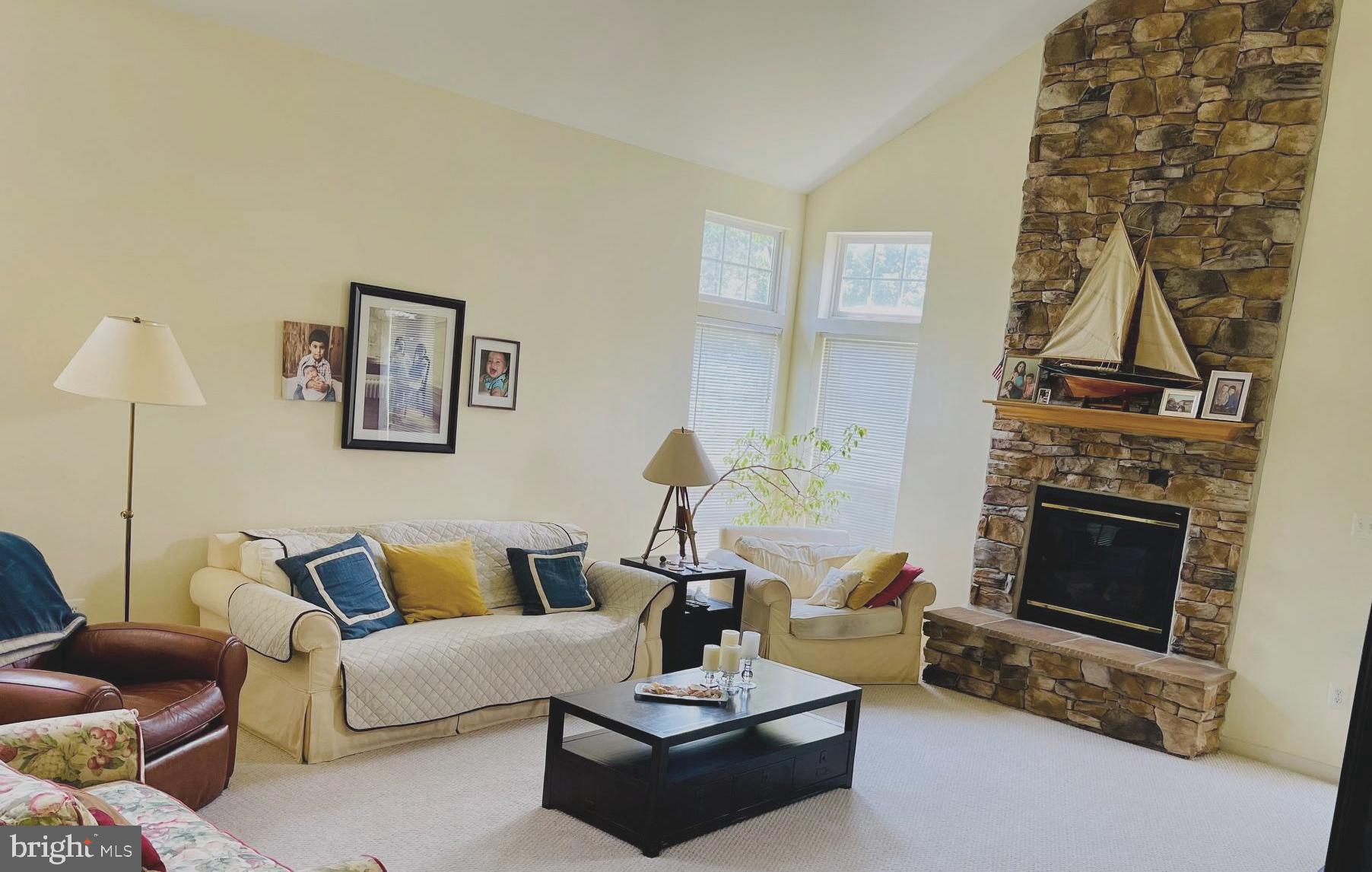 Real estate listing preview #13