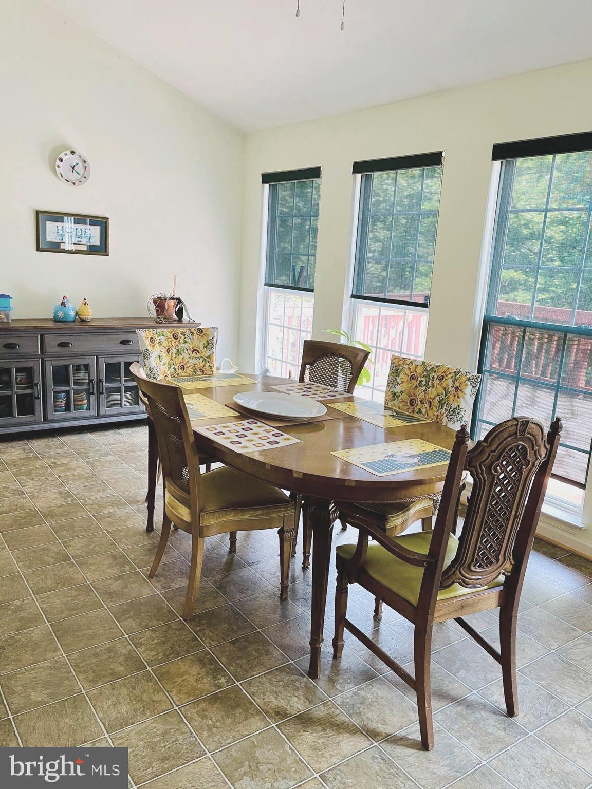 Real estate listing preview #12