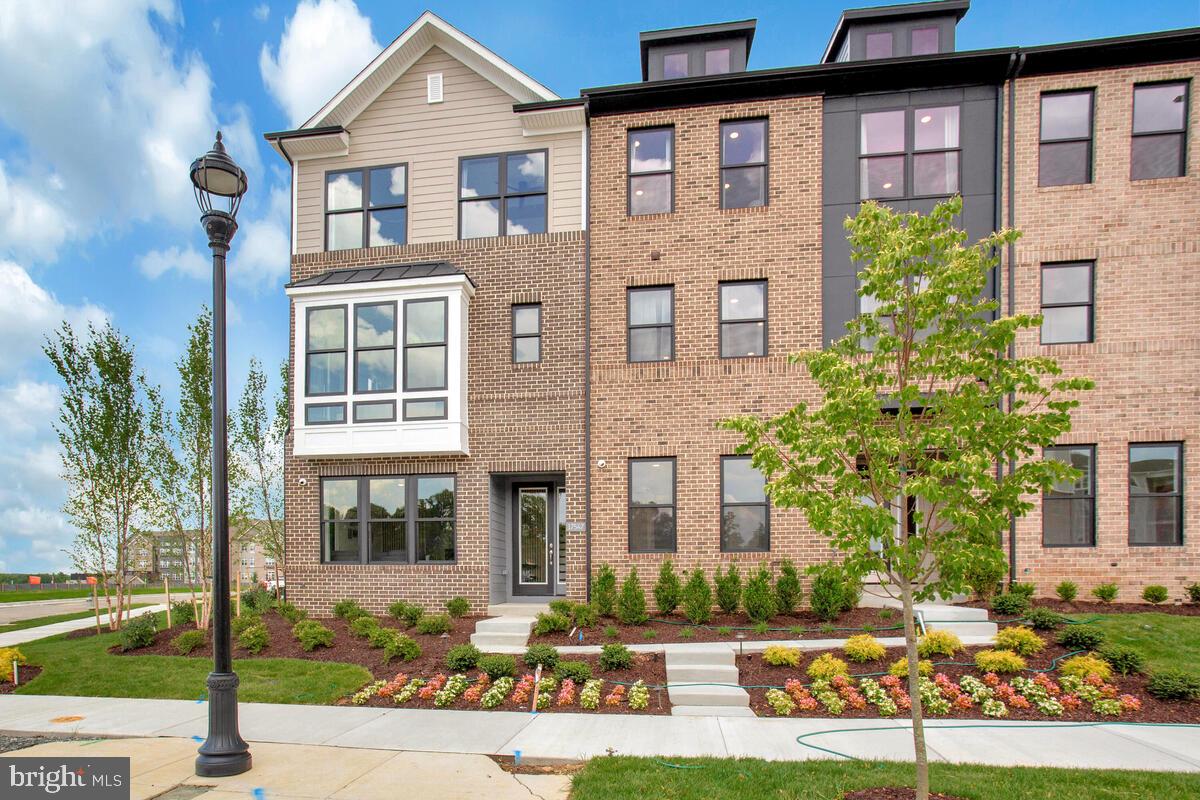 Real estate listing preview #1