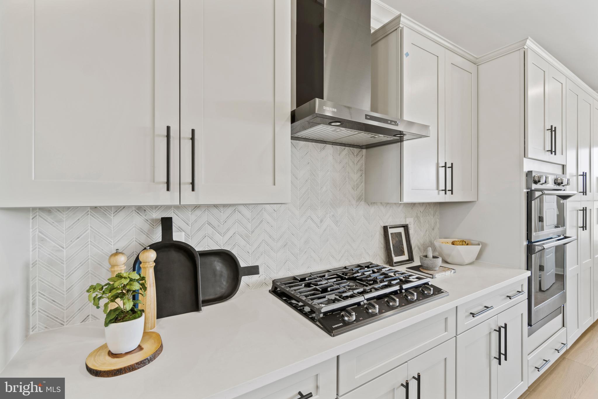 Real estate listing preview #3