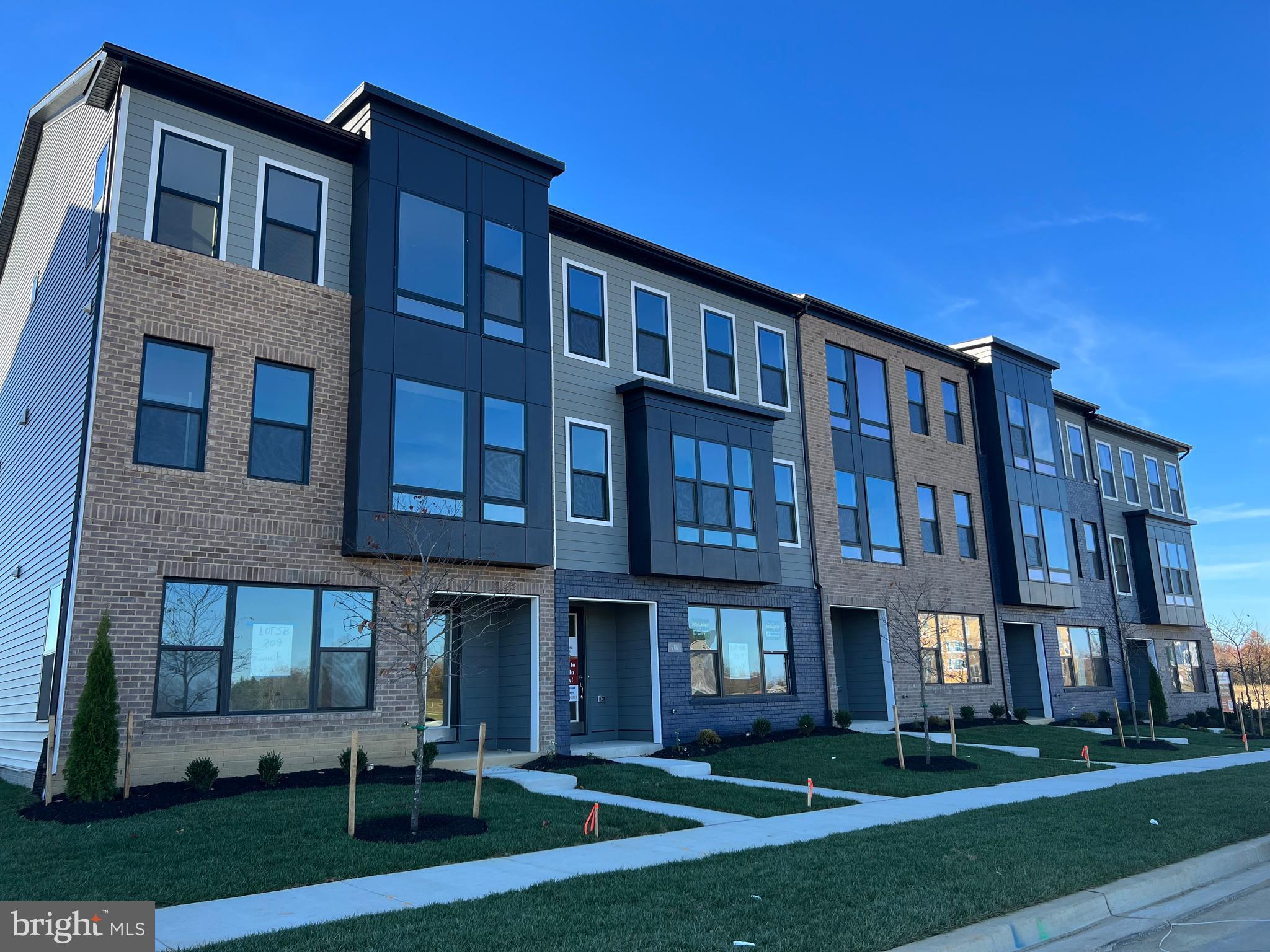 Real estate listing preview #1