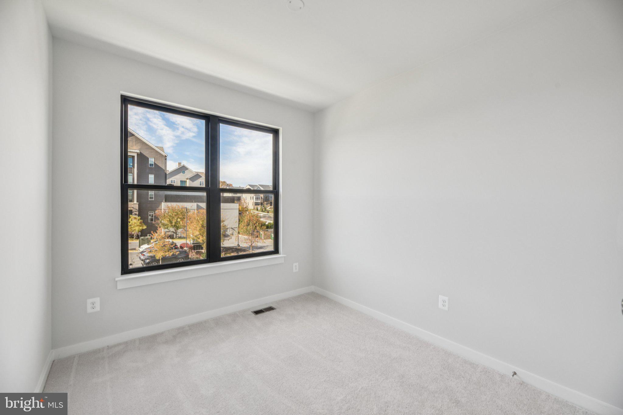 Real estate listing preview #19