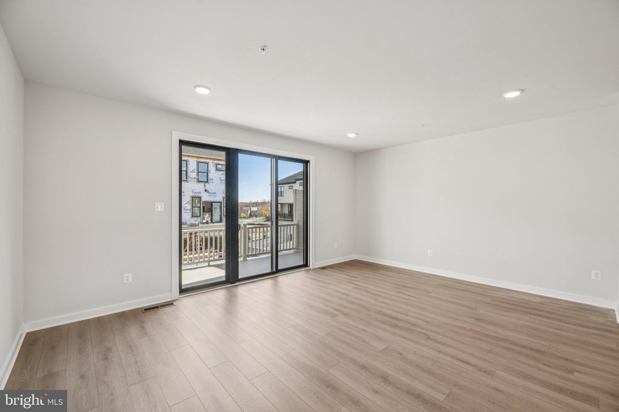 Real estate listing preview #15