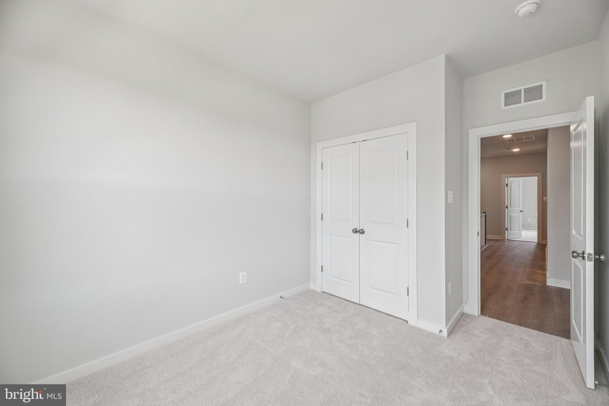 Real estate listing preview #17