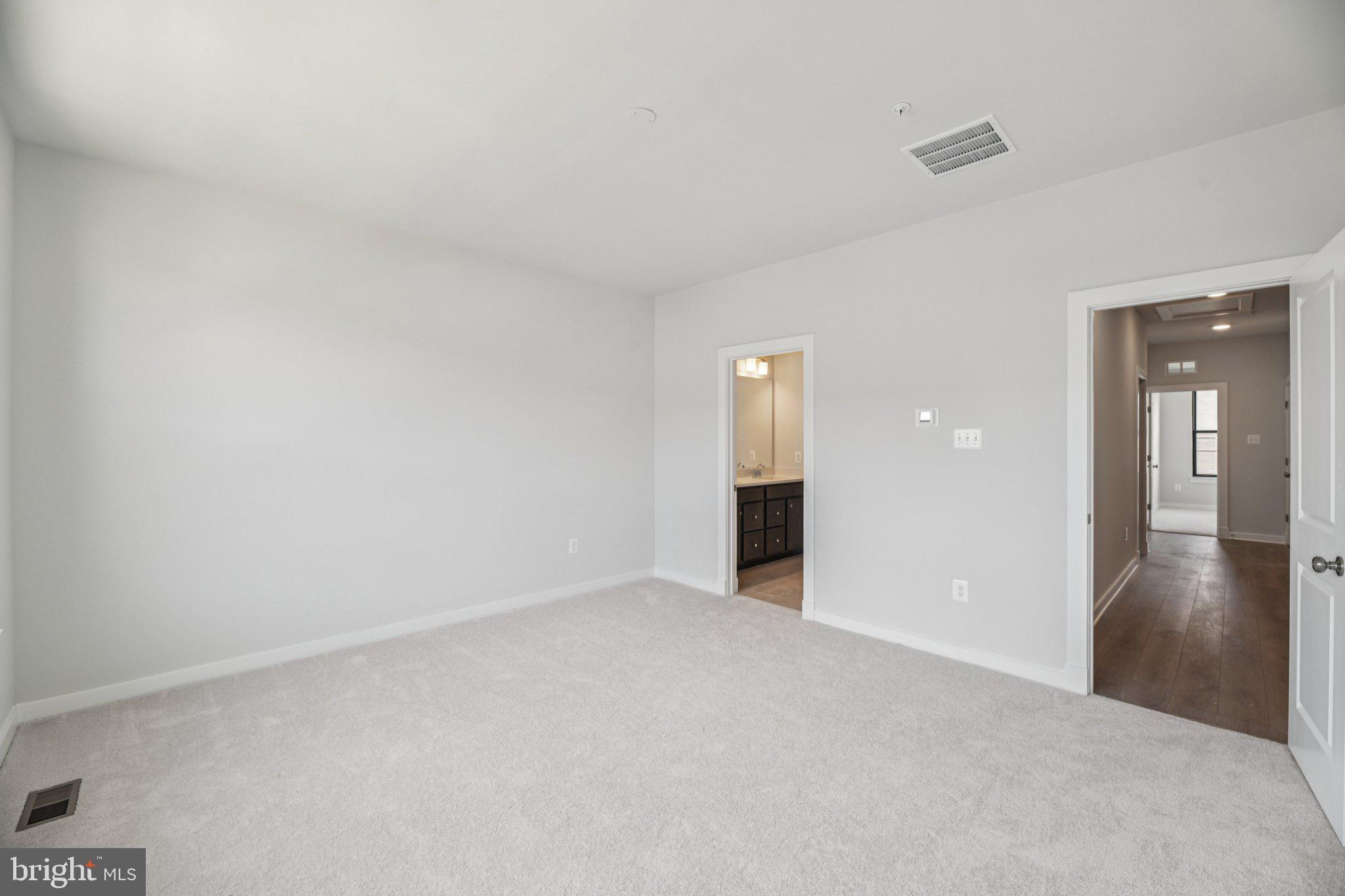 Real estate listing preview #28