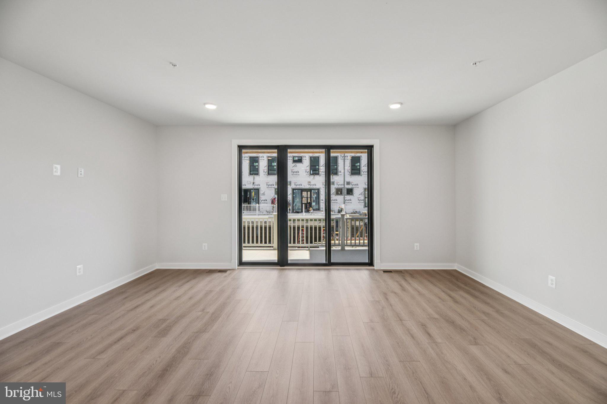 Real estate listing preview #16