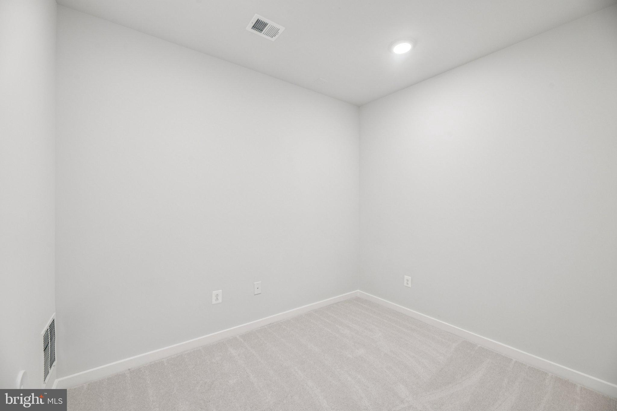 Real estate listing preview #36