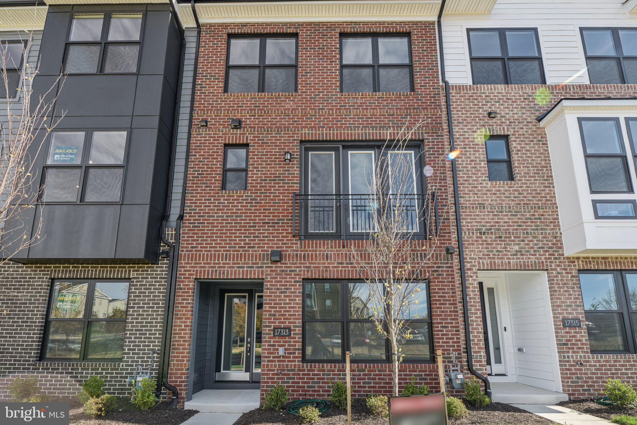 Real estate listing preview #1