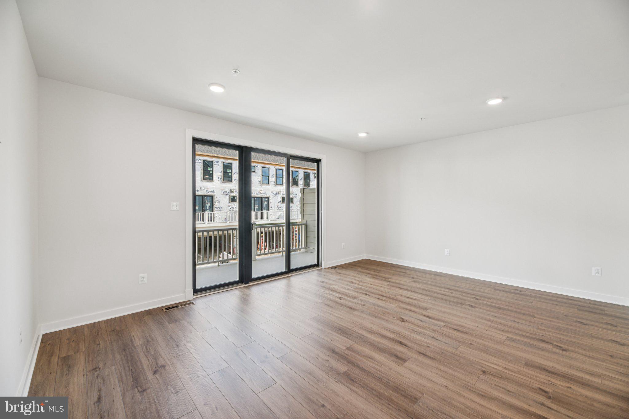 Real estate listing preview #7