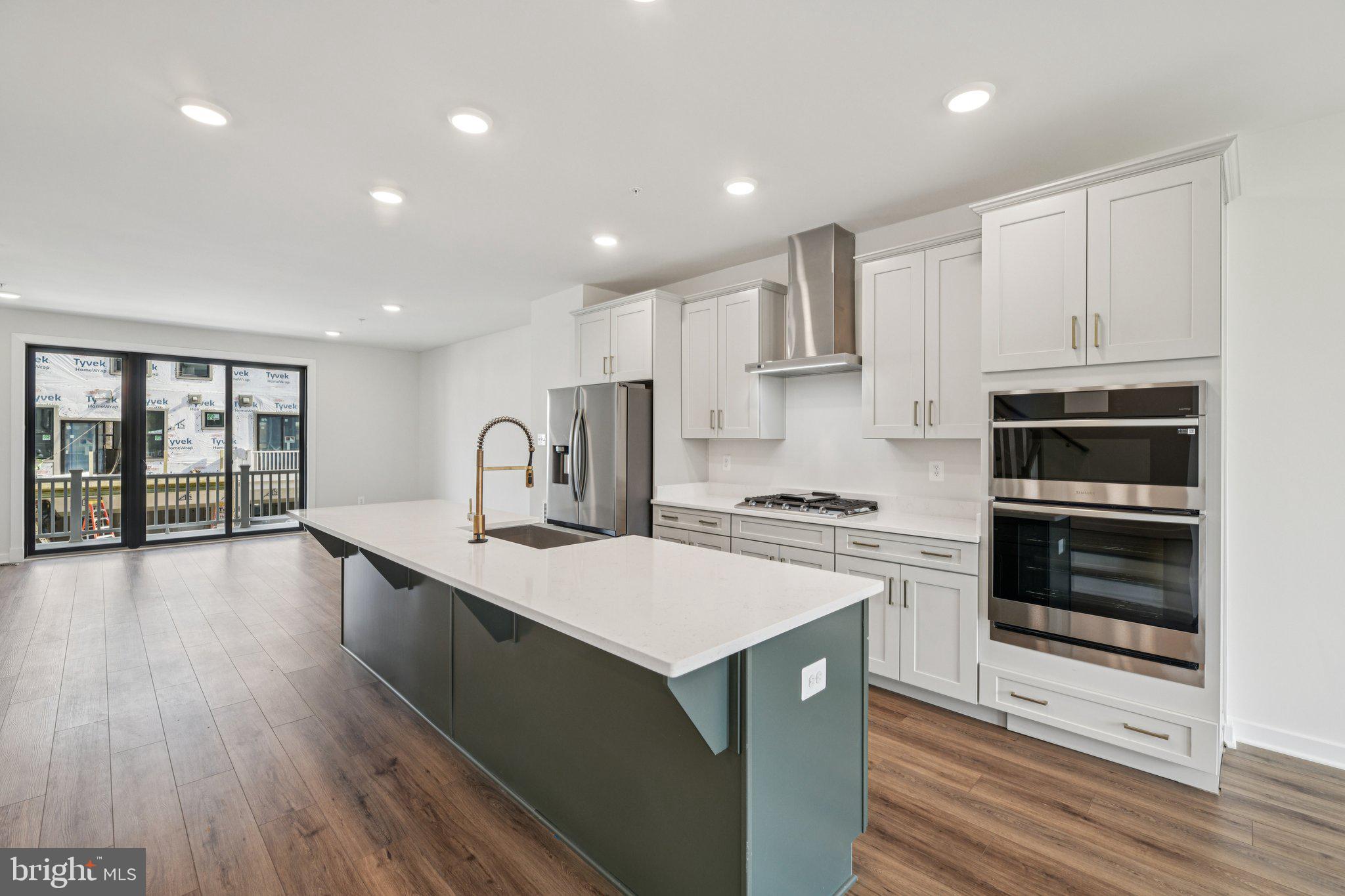 Real estate listing preview #4