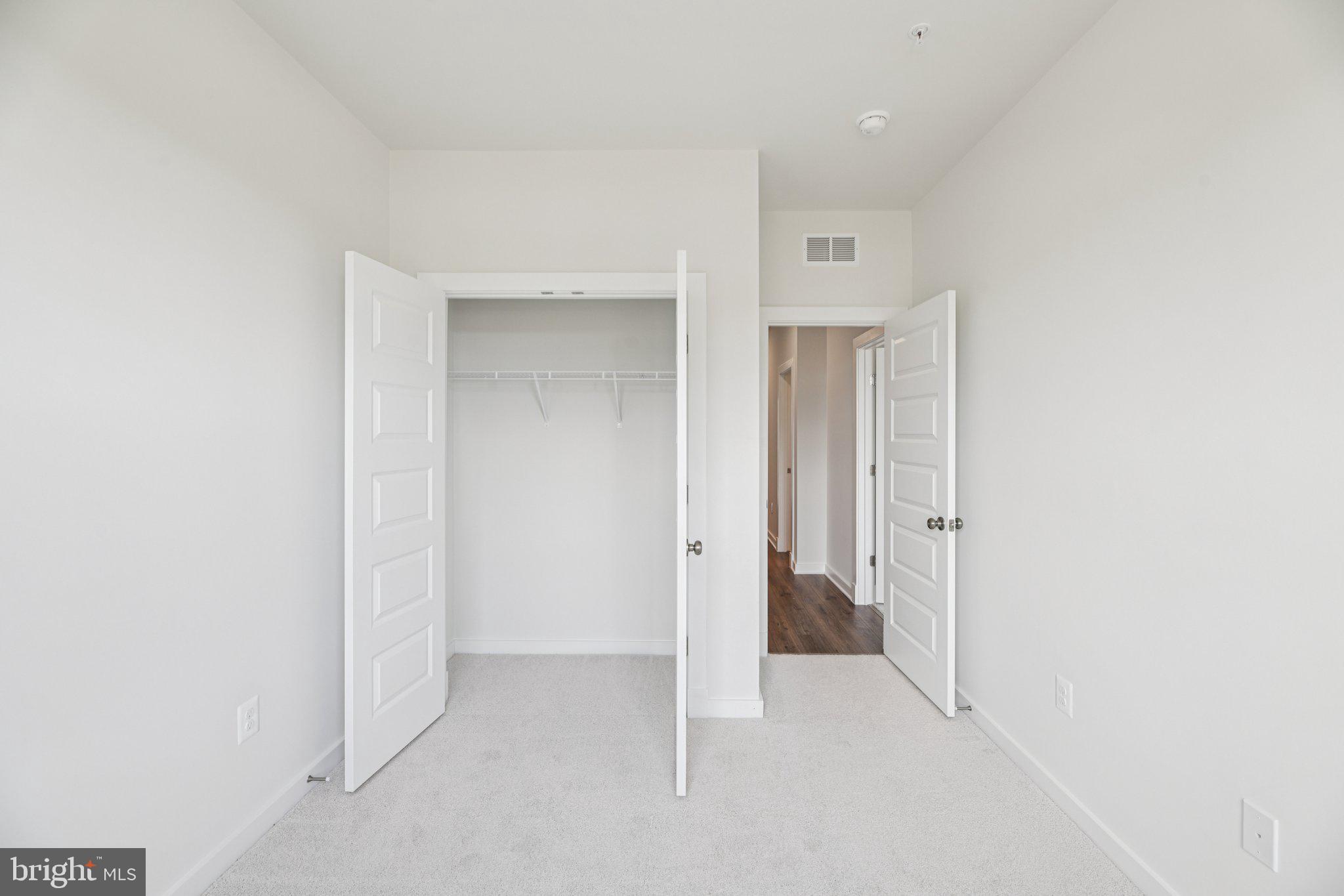 Real estate listing preview #13