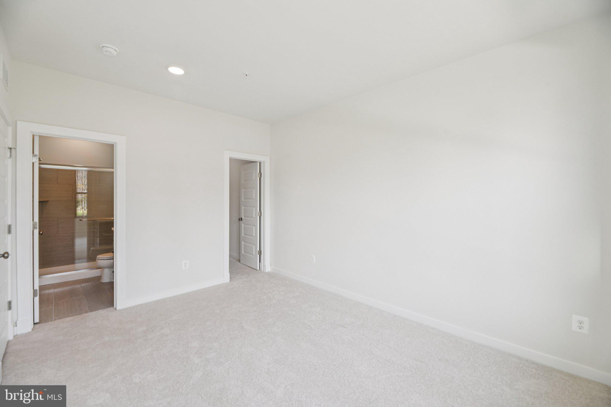 Real estate listing preview #34