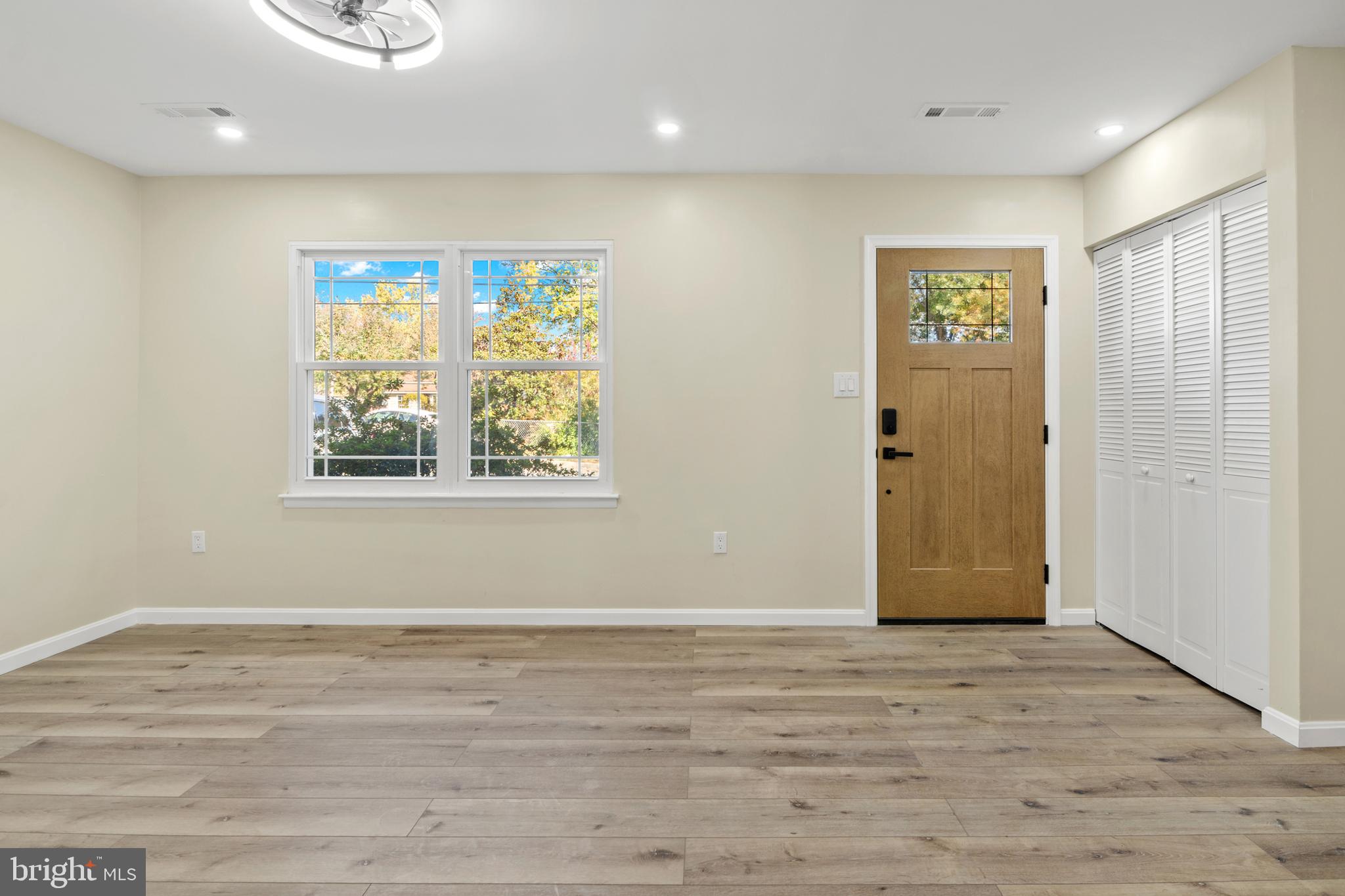 Real estate listing preview #2