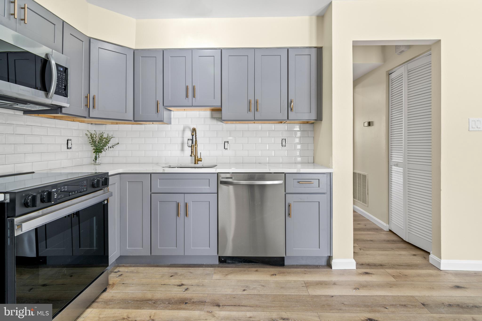 Real estate listing preview #5