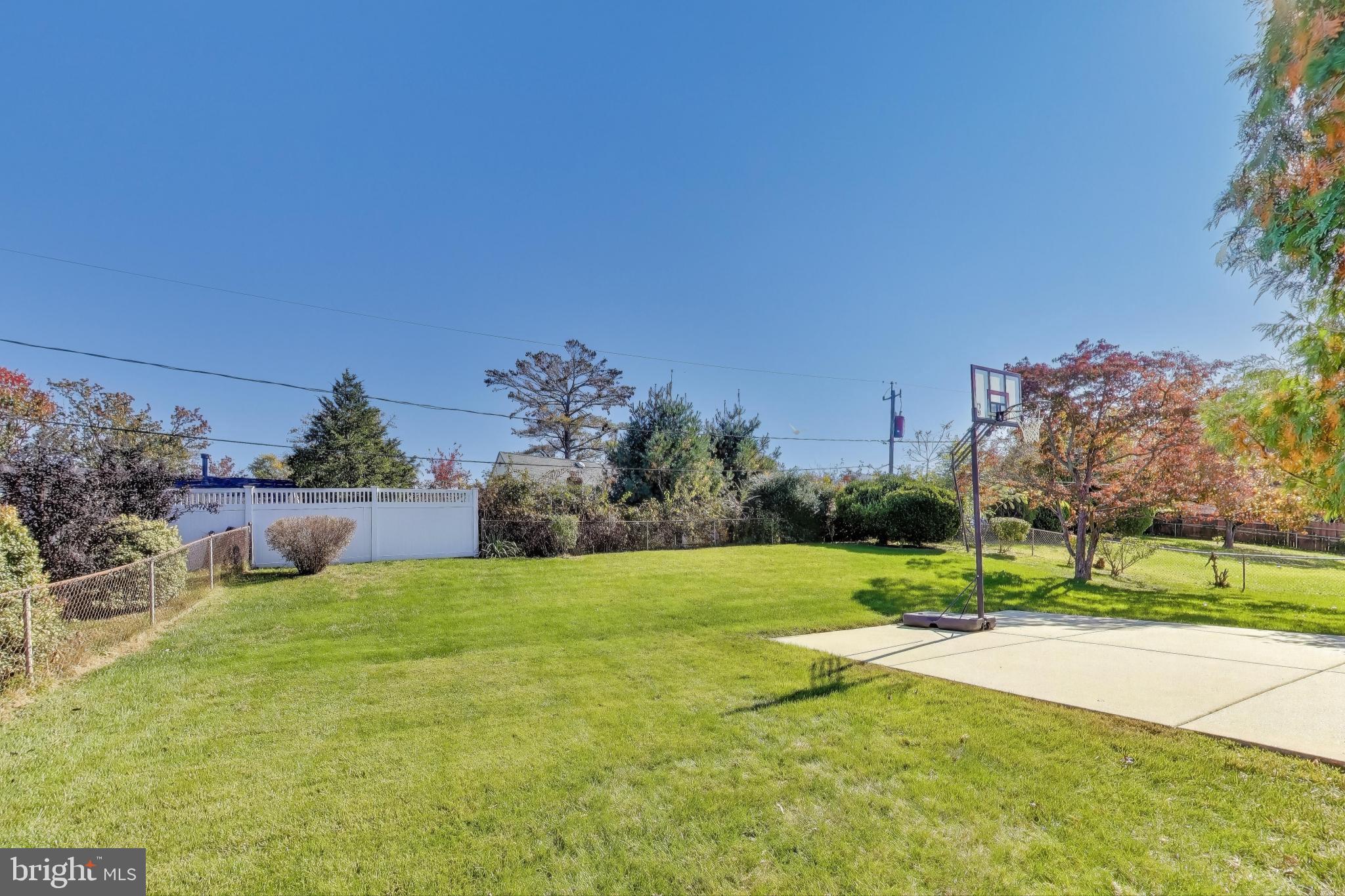 Real estate listing preview #24