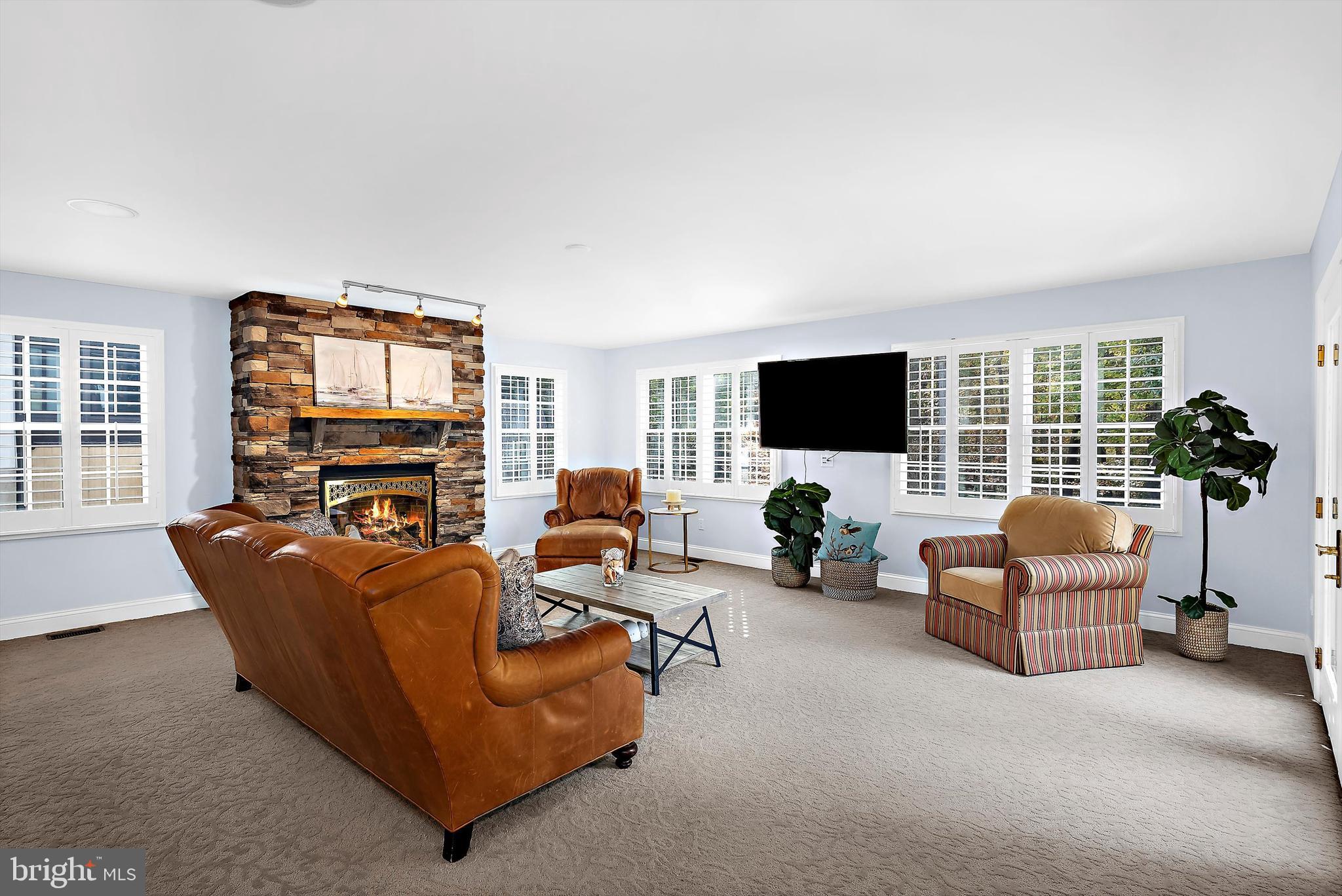 Real estate listing preview #6