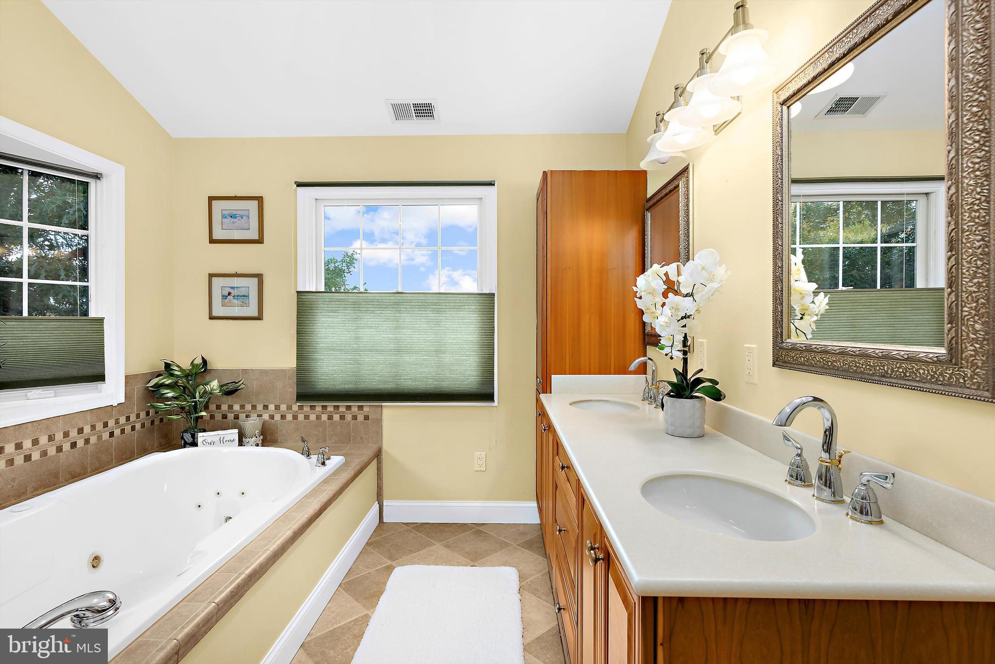 Real estate listing preview #25