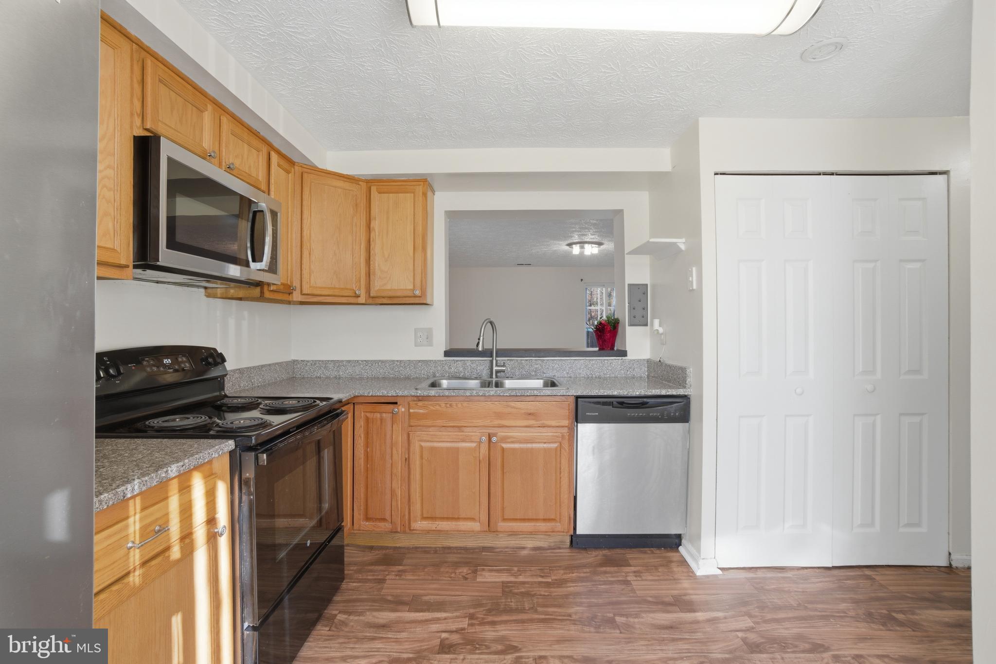 Real estate listing preview #11