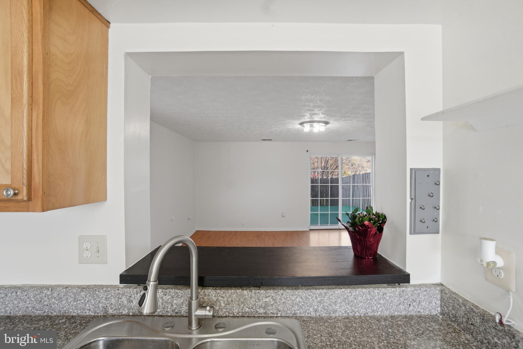 Real estate listing preview #12