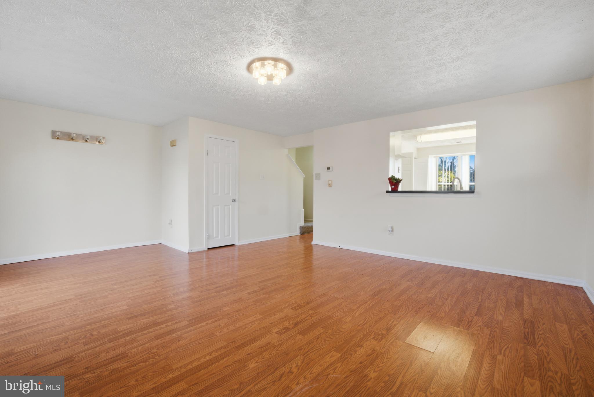 Real estate listing preview #14