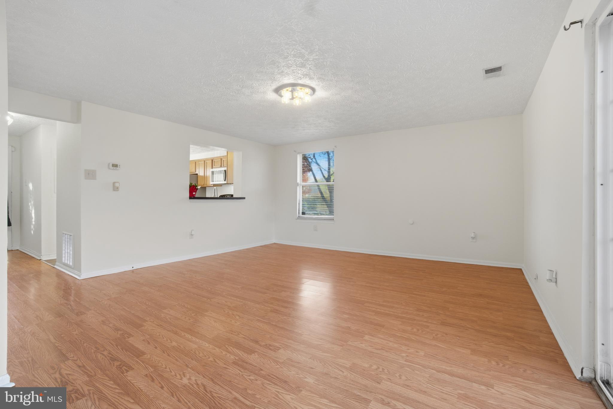 Real estate listing preview #17