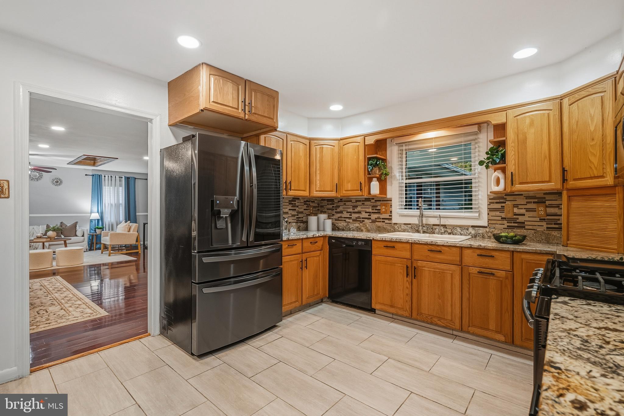 Real estate listing preview #11