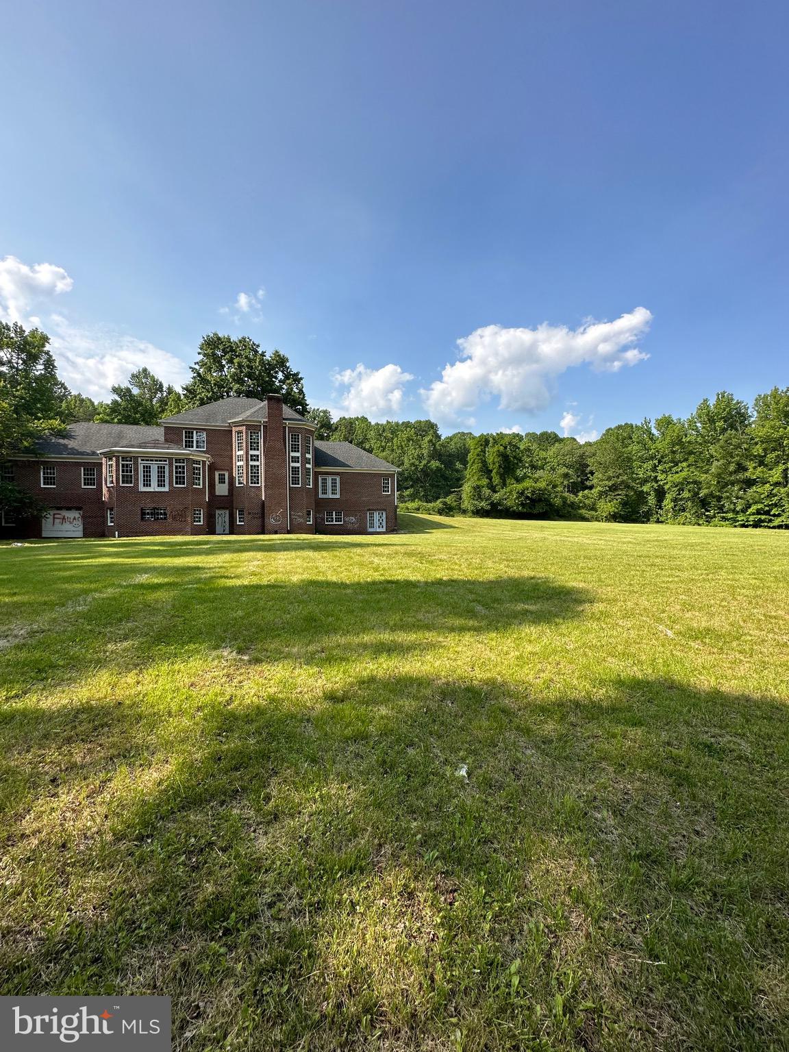 Real estate listing preview #3