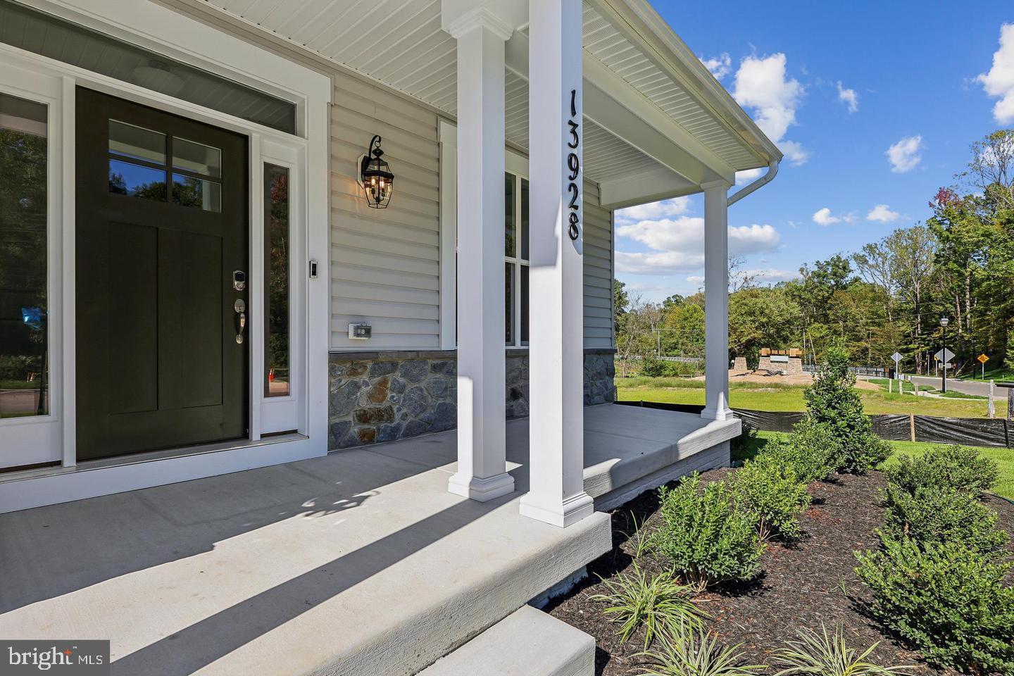 Real estate listing preview #3