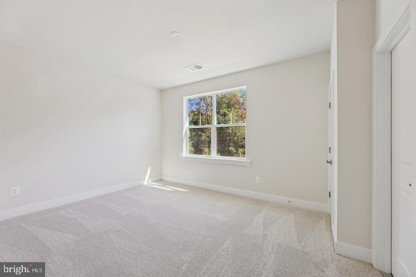 Real estate listing preview #33