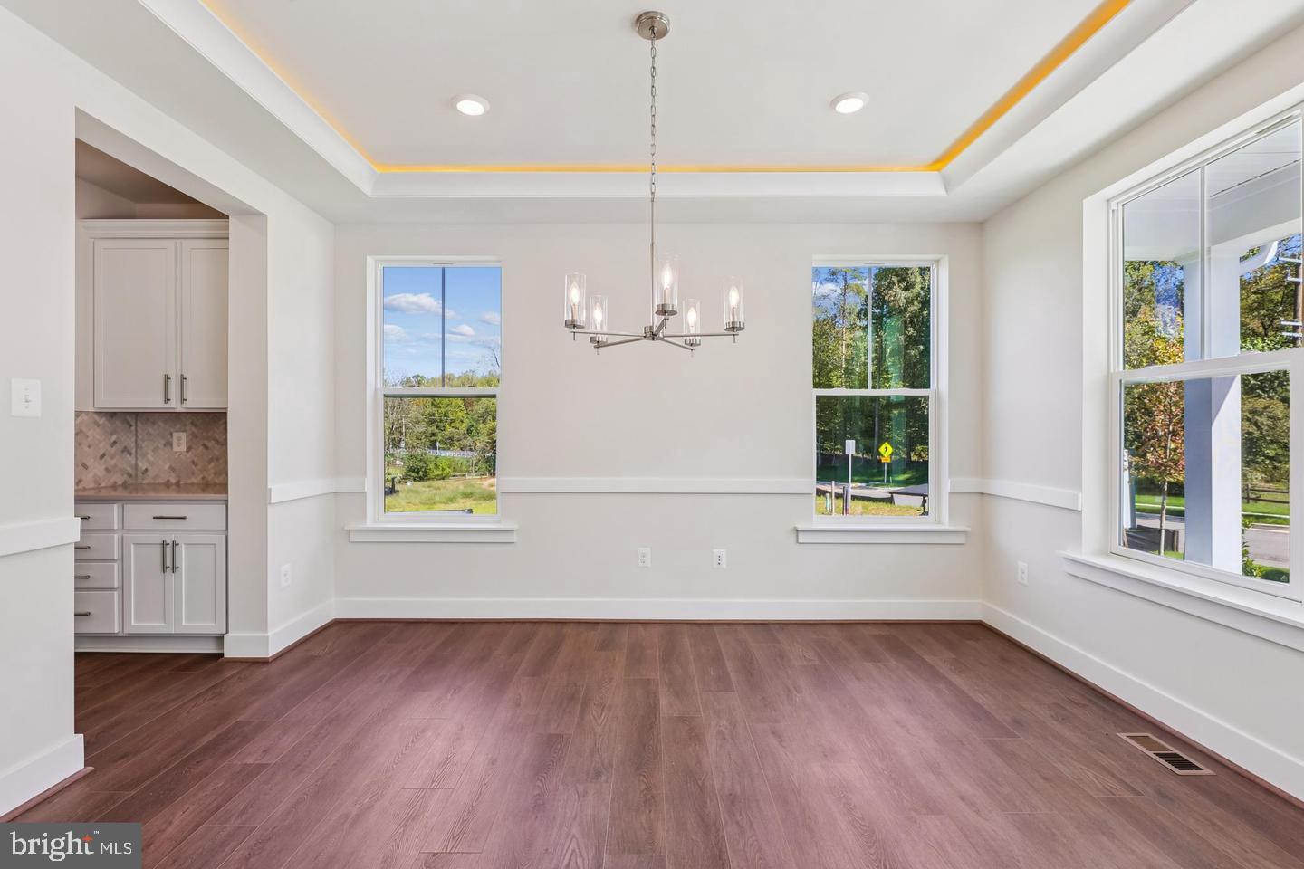 Real estate listing preview #10