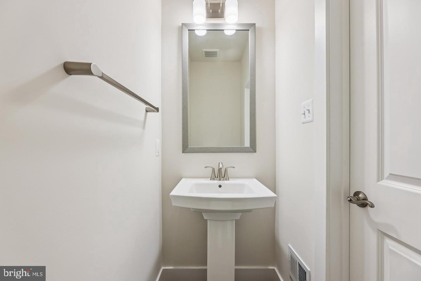 Real estate listing preview #37