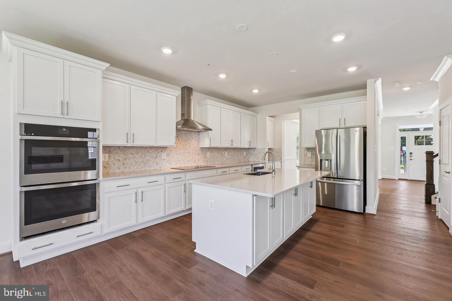 Real estate listing preview #5