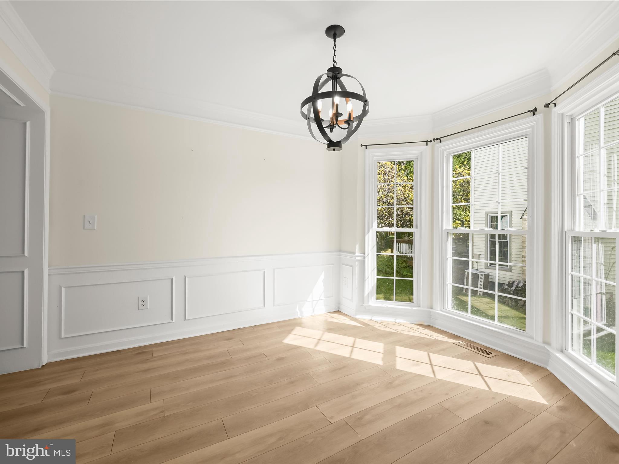 Real estate listing preview #14