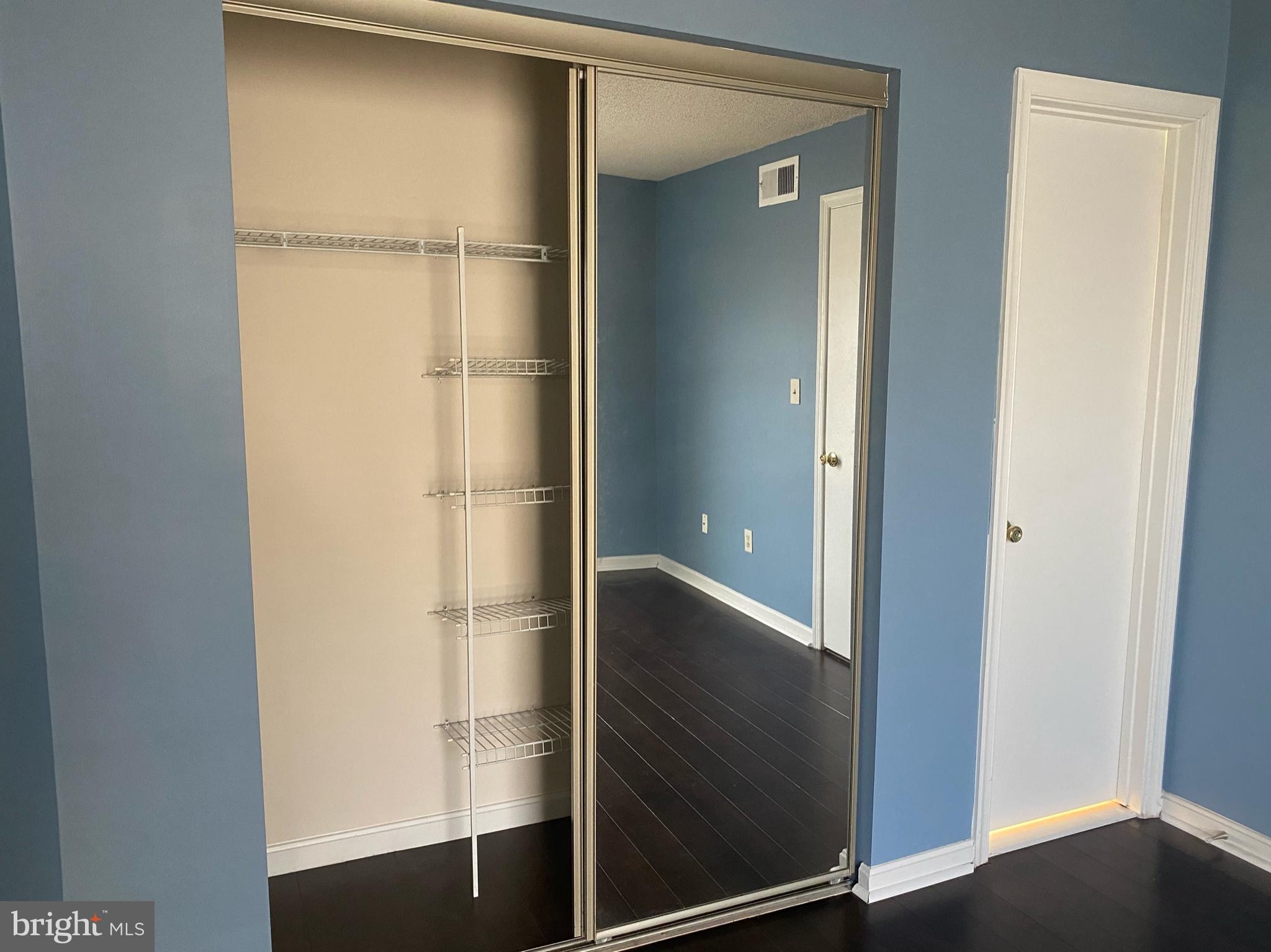 Real estate listing preview #12