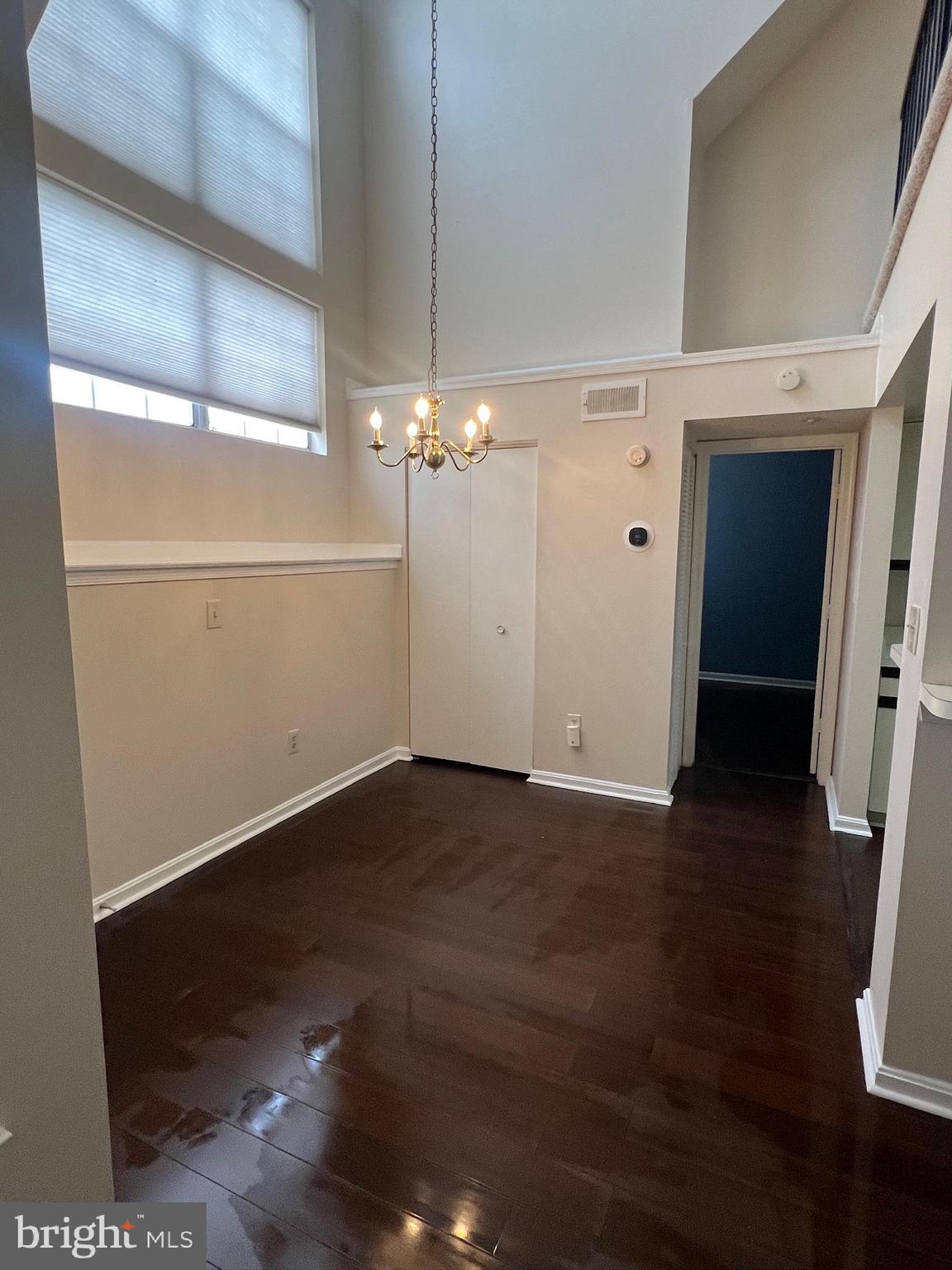 Real estate listing preview #7