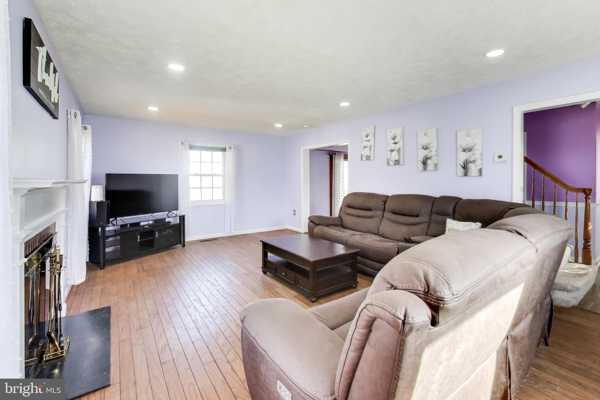 Real estate listing preview #3