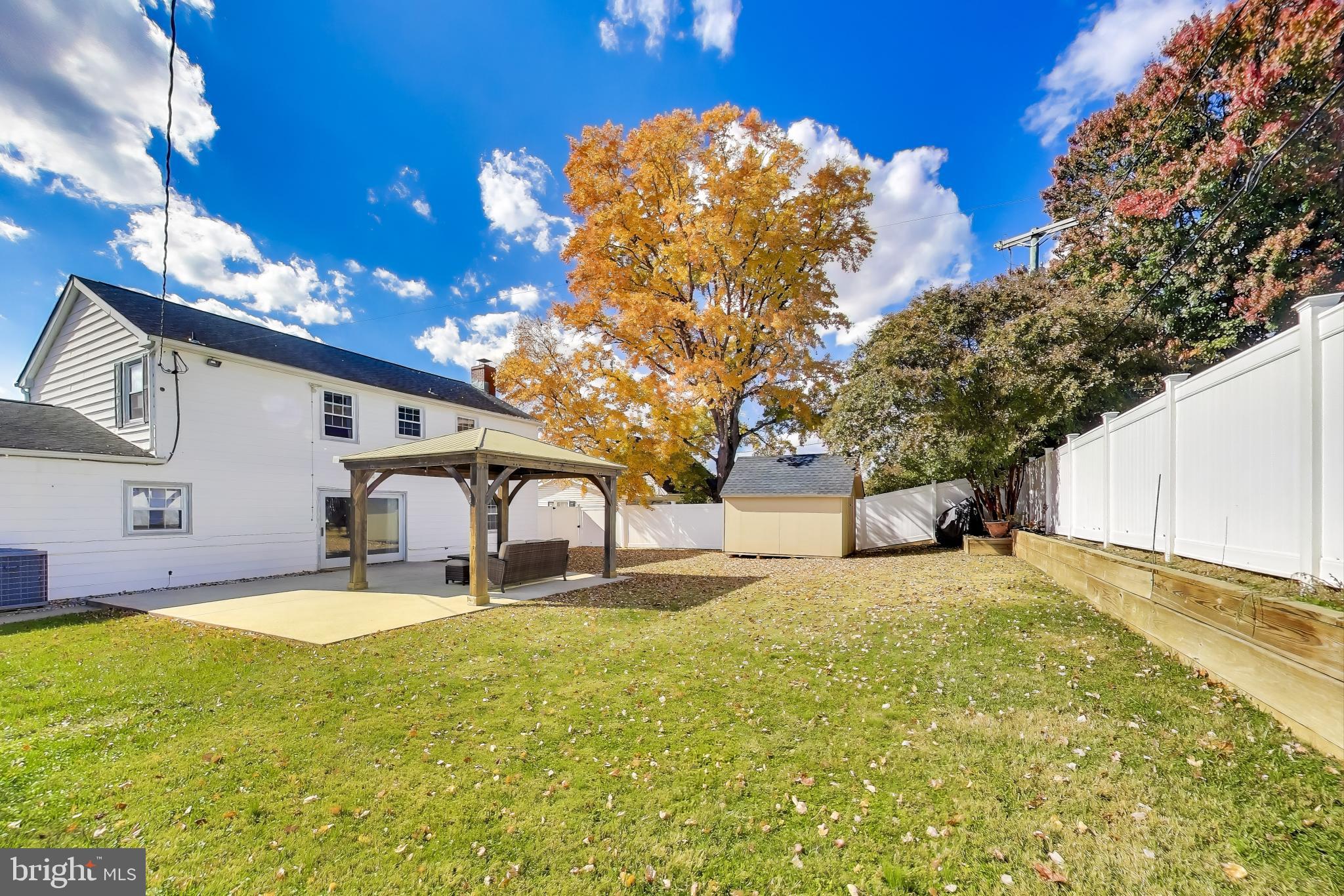 Real estate listing preview #17